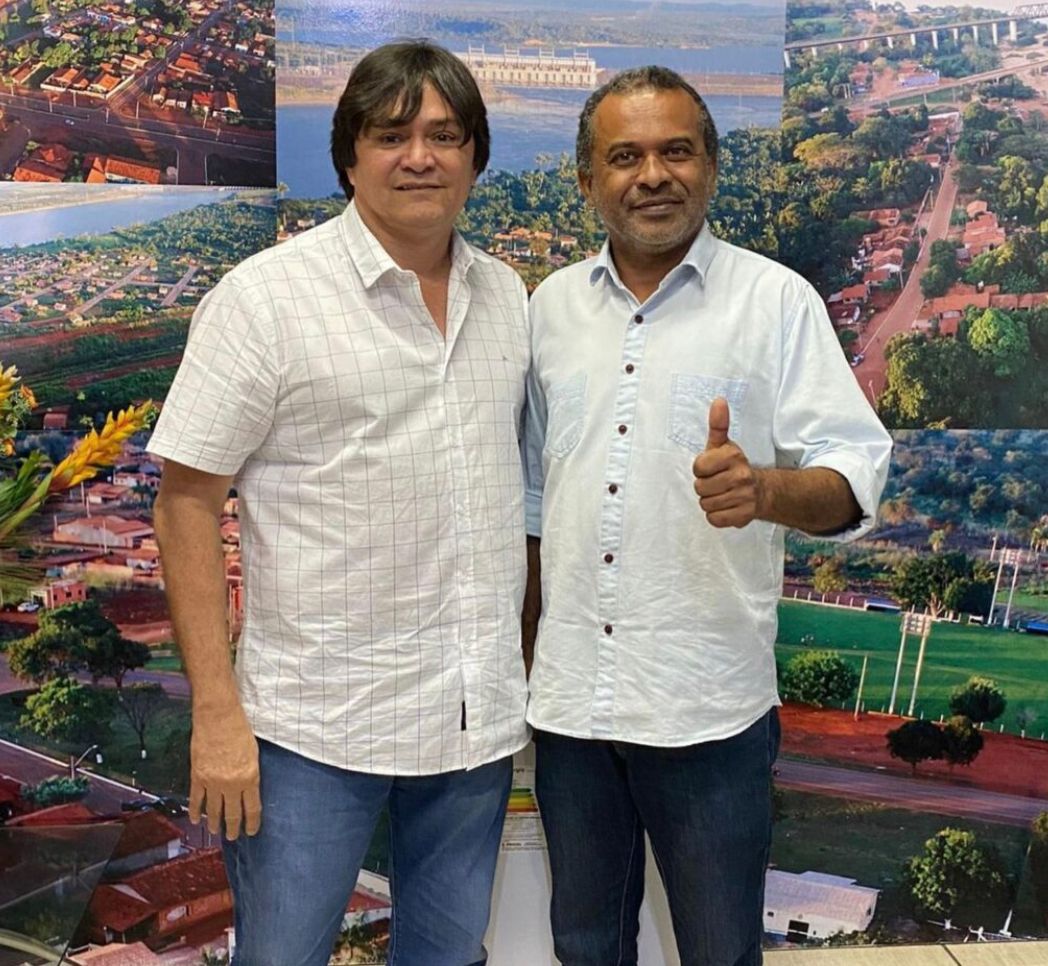 Prefeito Wanderly recebe Léo Cunha para tratar sobre a temporada de praias