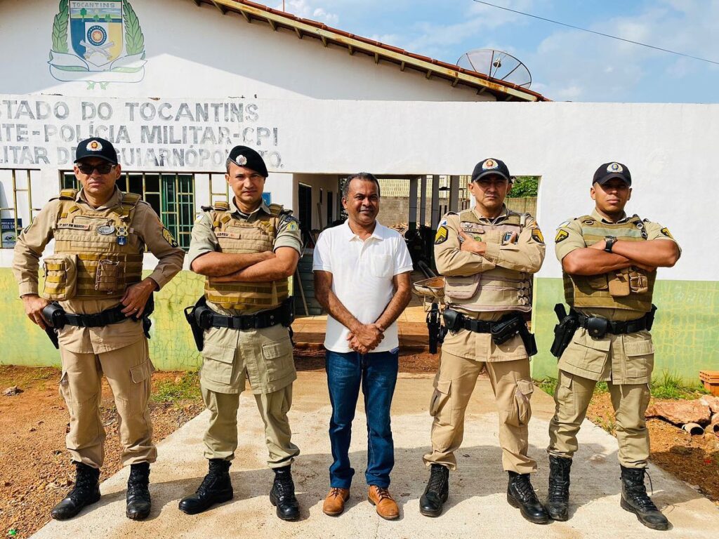 Prefeito Wanderly visita reforma da sede do pelotão da Polícia Militar em Aguiarnópolis